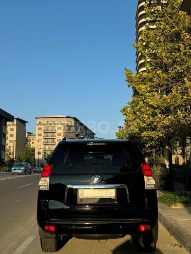 Toyota Land Cruiser Prado-6