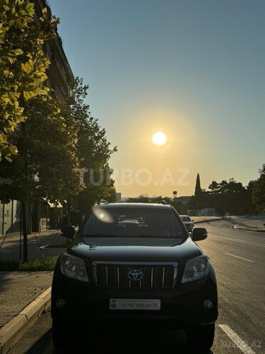 Toyota Land Cruiser Prado-7