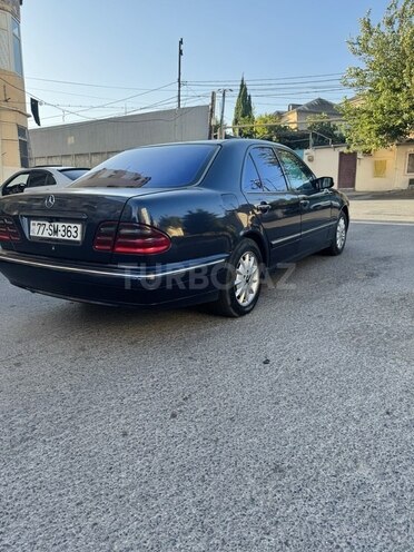 Mercedes E 220 1999, 197,693 km - 2.2 l - Bakı