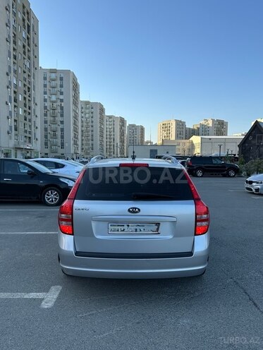Kia  2008, 282,000 km - 1.6 l - Bakı