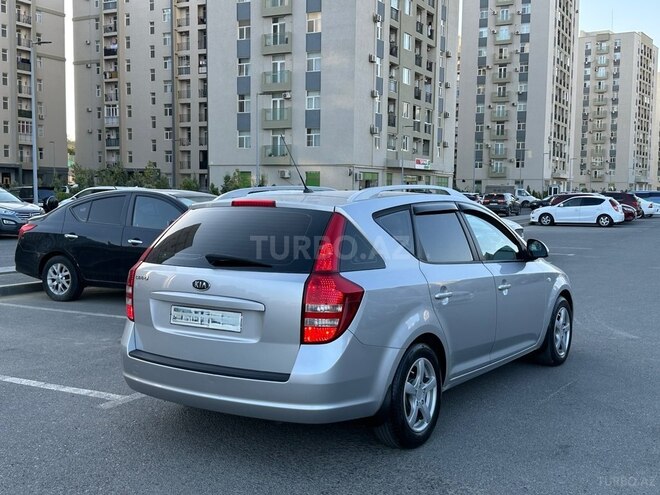 Kia  2008, 282,000 km - 1.6 l - Bakı