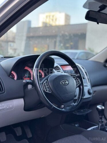 Kia  2008, 282,000 km - 1.6 l - Bakı