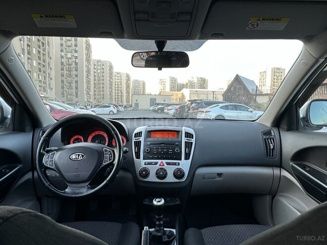 Kia  2008, 282,000 km - 1.6 l - Bakı