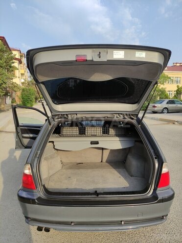 BMW 320 2002, 300,000 km - 2.2 l - Yevlax