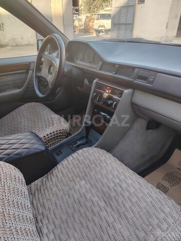 Mercedes E 230 1991, 339,450 km - 2.3 l - Xırdalan