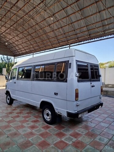 Mercedes 208 D 1994, 666,000 km - 2.3 л - Tovuz