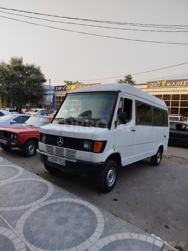Mercedes 208 D 1994, 666,000 km - 2.3 л - Tovuz