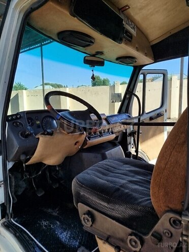 Mercedes 208 D 1994, 666,000 km - 2.3 л - Tovuz
