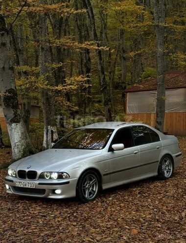 BMW 528 1996, 300,000 km - 2.8 l - Quba