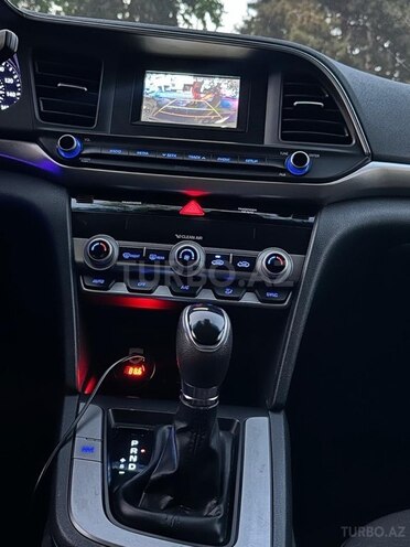 Hyundai Elantra 2019, 98,000 km - 2.0 l - Bakı