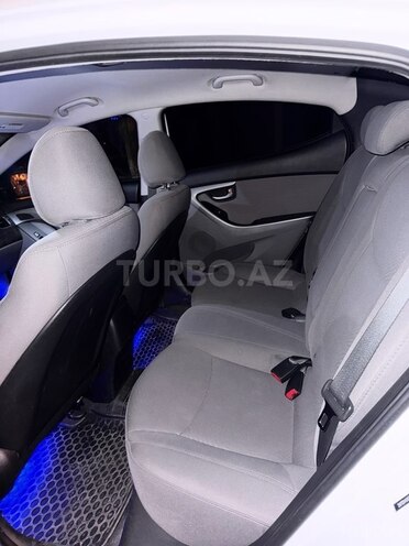 Hyundai Elantra 2015, 174,614 km - 1.8 л - Bakı