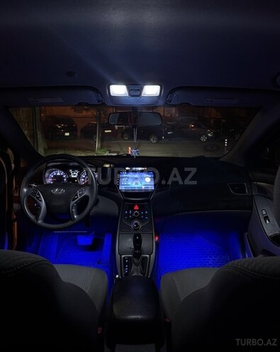 Hyundai Elantra 2015, 174,614 km - 1.8 л - Bakı