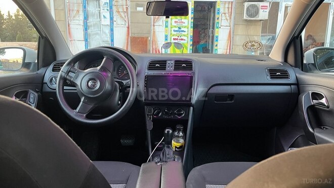 Volkswagen Polo 2014, 197,000 km - 1.6 l - Bakı