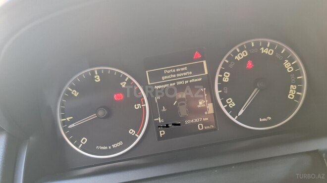 Land Rover Discovery 2013, 224,350 km - 3.0 l - Bakı