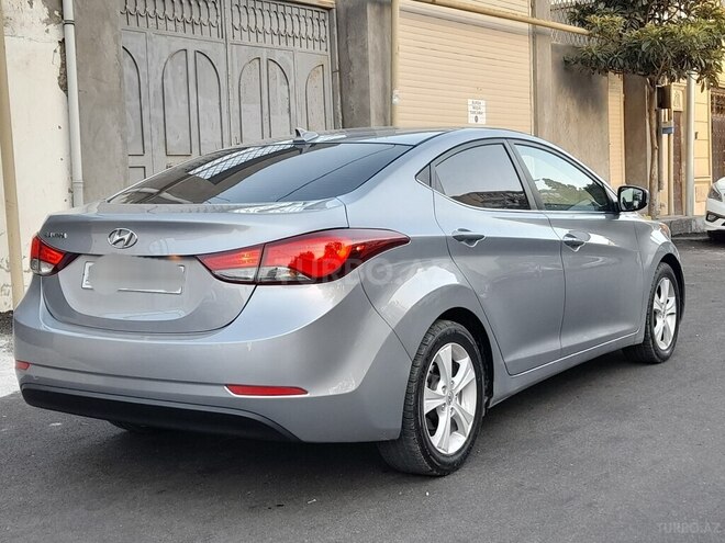 Hyundai Elantra 2015, 125,124 km - 1.8 л - Bakı