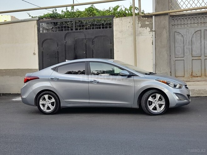 Hyundai Elantra 2015, 125,124 km - 1.8 л - Bakı