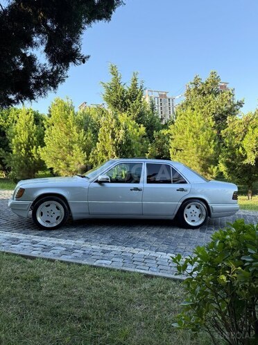 Mercedes E 200 1994, 356,458 km - 2.0 l - Bakı