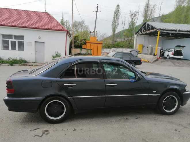 Mercedes C 250 1998, 300,000 km - 2.5 l - Şəki