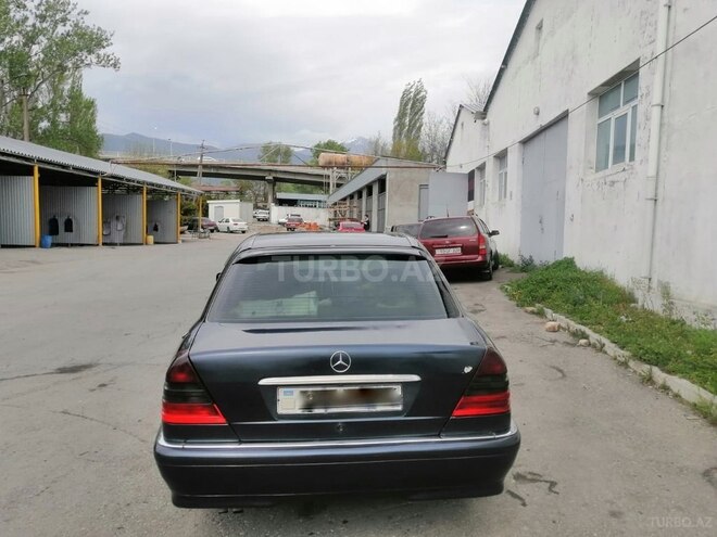 Mercedes C 250 1998, 300,000 km - 2.5 l - Şəki