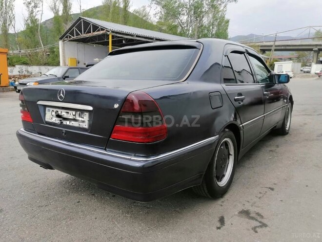 Mercedes C 250 1998, 300,000 km - 2.5 l - Şəki