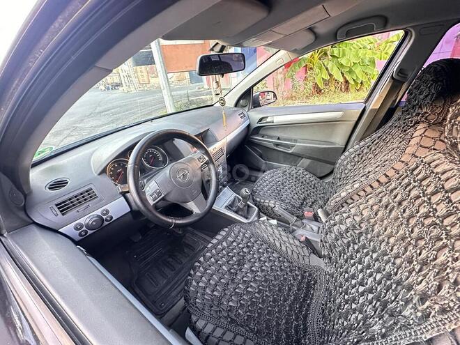 Opel Astra 2006, 200,000 km - 1.4 l - Oğuz