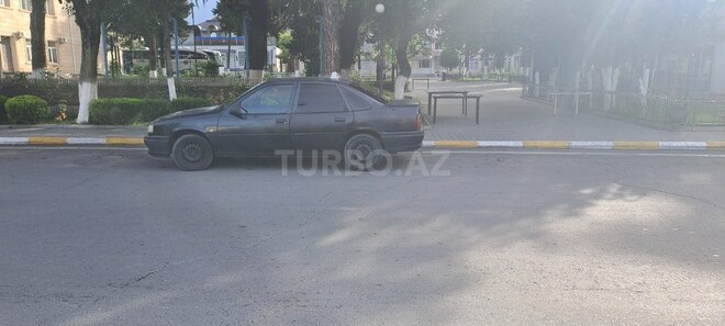 Opel Vectra 1994, 600,000 km - 1.6 l - Zaqatala