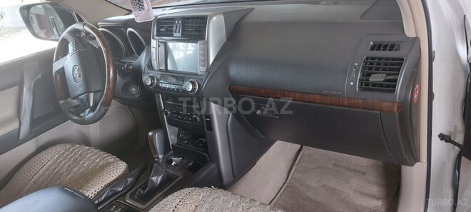 Toyota Land Cruiser Prado 2012, 94,000 km - 2.7 l - Salyan