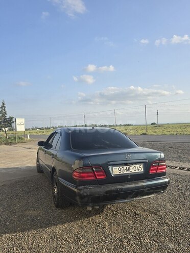 Mercedes E 320 2001, 450,000 km - 3.2 l - Cəbrayıl