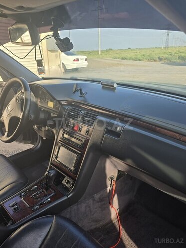 Mercedes E 320 2001, 450,000 km - 3.2 l - Cəbrayıl