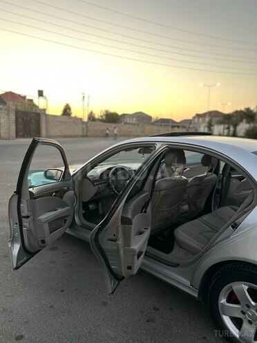 Mercedes E 270 2003, 425,000 km - 2.7 l - Bakı