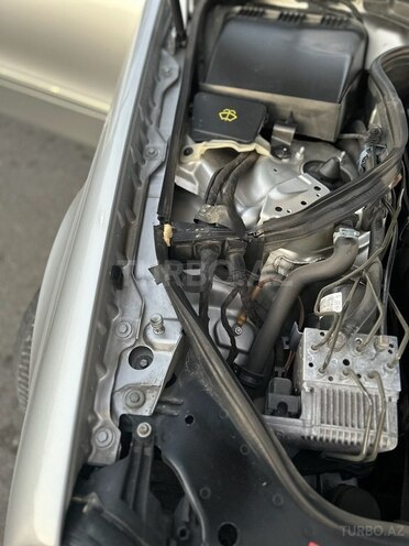 Mercedes E 270 2003, 425,000 km - 2.7 l - Bakı