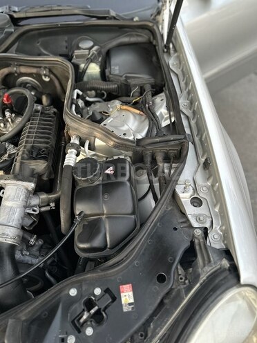 Mercedes E 270 2003, 425,000 km - 2.7 l - Bakı
