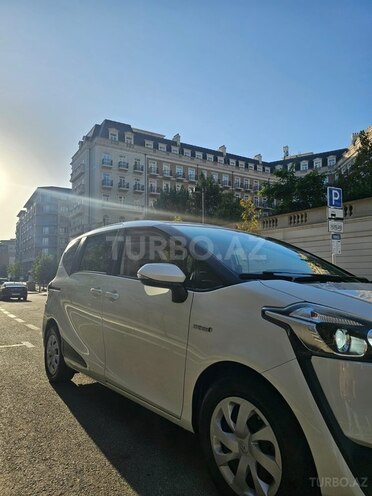 Toyota Sienta 2016, 111,000 km - 1.5 l - Bakı