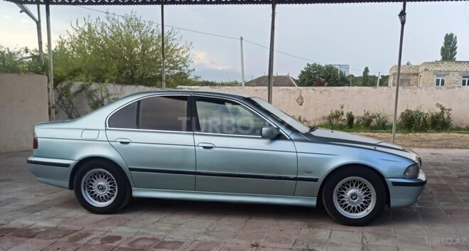 BMW 528 1996, 40,020 km - 2.8 л - Naftalan