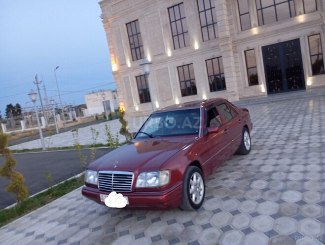 Mercedes E 220 1993, 335,000 km - 2.2 l - Saatlı