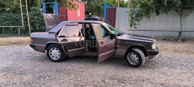 Mercedes 190 1991, 415,000 km - 2.0 l - Beyləqan