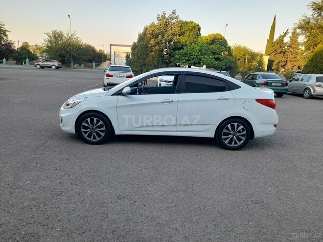 Hyundai Accent 2013, 241,321 km - 1.6 l - Ağstafa