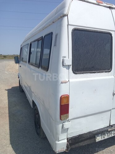 Mercedes 208 D 1994, 500,000 km - 2.3 л - Bakı