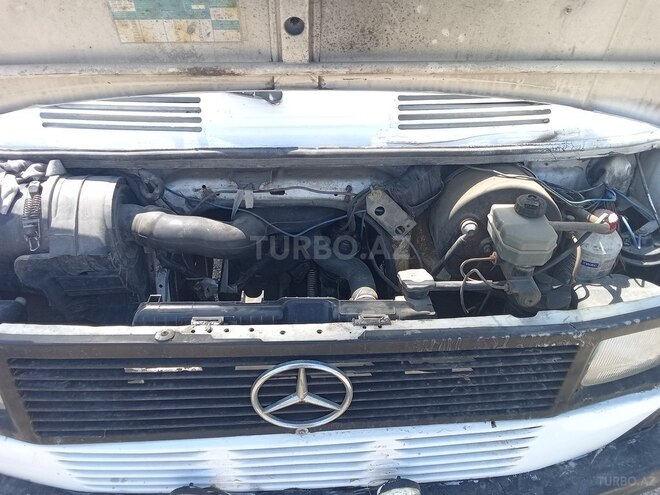 Mercedes 208 D 1994, 500,000 km - 2.3 л - Bakı