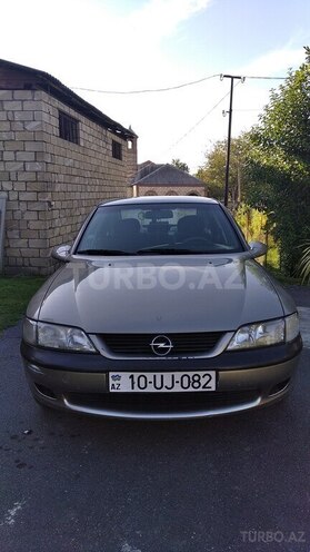 Opel Vectra 1996, 355,600 km - 2.0 l - Zaqatala