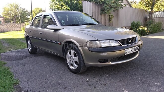 Opel Vectra 1996, 355,600 km - 2.0 l - Zaqatala