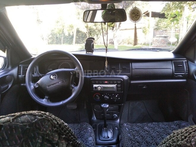 Opel Vectra 1996, 355,600 km - 2.0 l - Zaqatala