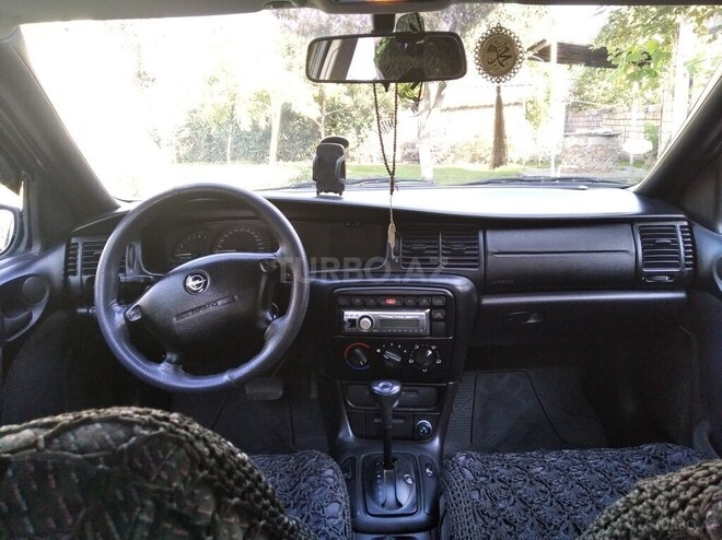 Opel Vectra 1996, 355,600 km - 2.0 l - Zaqatala