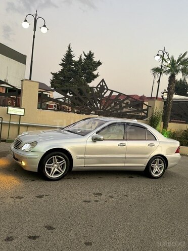 Mercedes C 200 2002, 470,000 km - 2.2 l - Astara