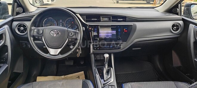 Toyota Corolla 2019, 108,000 km - 1.8 л - Bakı