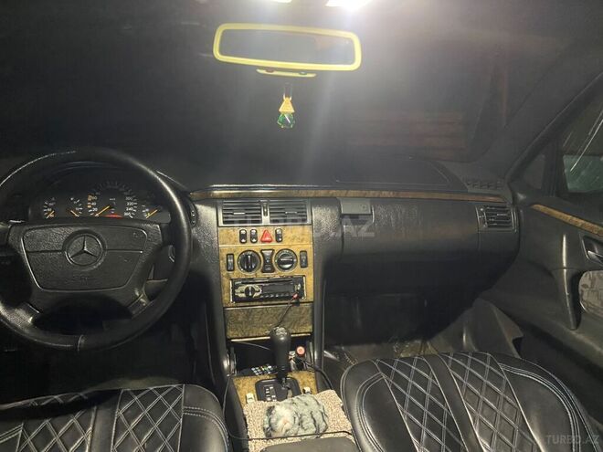 Mercedes E 280 1996, 96,800 km - 2.8 l - Cəlilabad