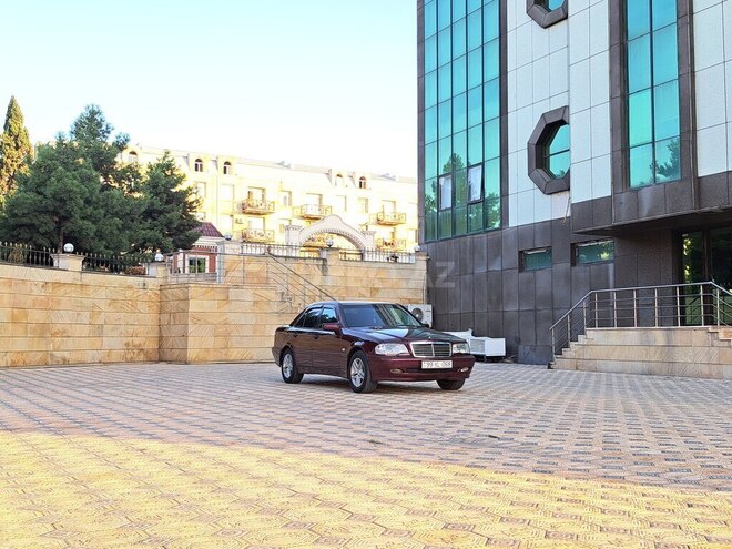 Mercedes C 240 1997, 424,122 km - 2.4 л - Gəncə