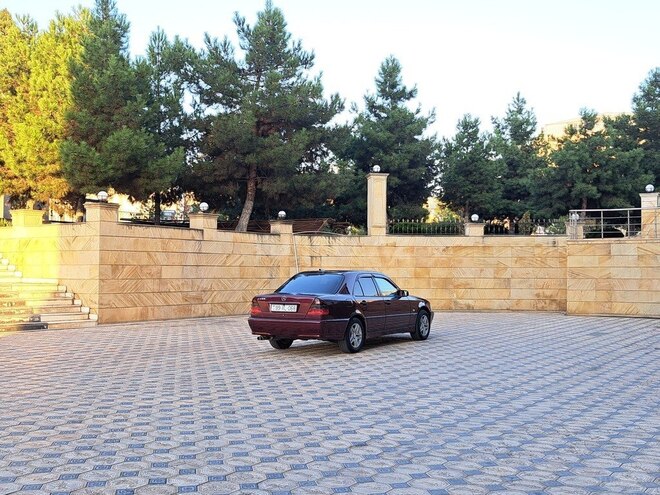 Mercedes C 240 1997, 424,122 km - 2.4 л - Gəncə