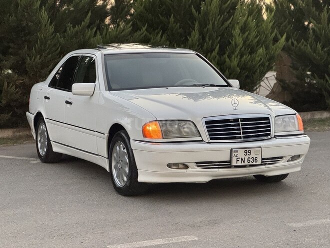 Mercedes C 230 2000, 261,000 km - 2.3 л - Saatlı