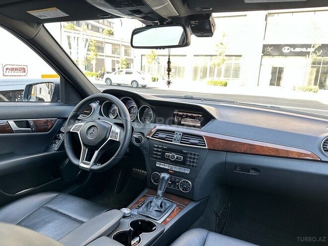 Mercedes C 250 2013, 306,000 km - 1.8 л - Bakı
